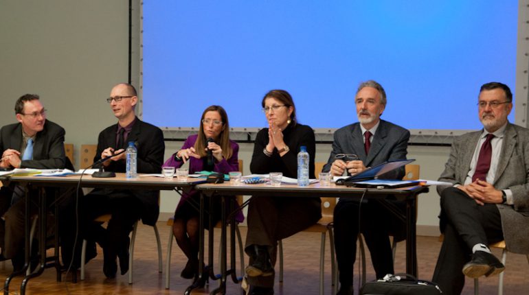 de g. à dr. : Thierry Langouët (Directeur de lycée agricole et concepteur de l’enquête), Jean-Pascal Fayol et Marion Zalay (DGER), Patricia Fromage (Association des Directeurs de lycées Agricoles), Gérard Tendron (GREF) et Hervé Savy (Doyen de l'Inspection), tous réunis pour parler de l’avenir de l’enseignement agricole.